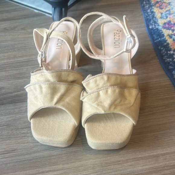 Beige/Tan Ruffle Heels - Picture 4 of 6
